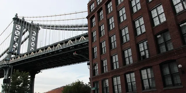 The Humphrey Loft (DUMBO, Brooklyn) at 455 Water St, DUMBO, Brooklyn, NY 11201 - Gossip Girl Tours NYC filming location