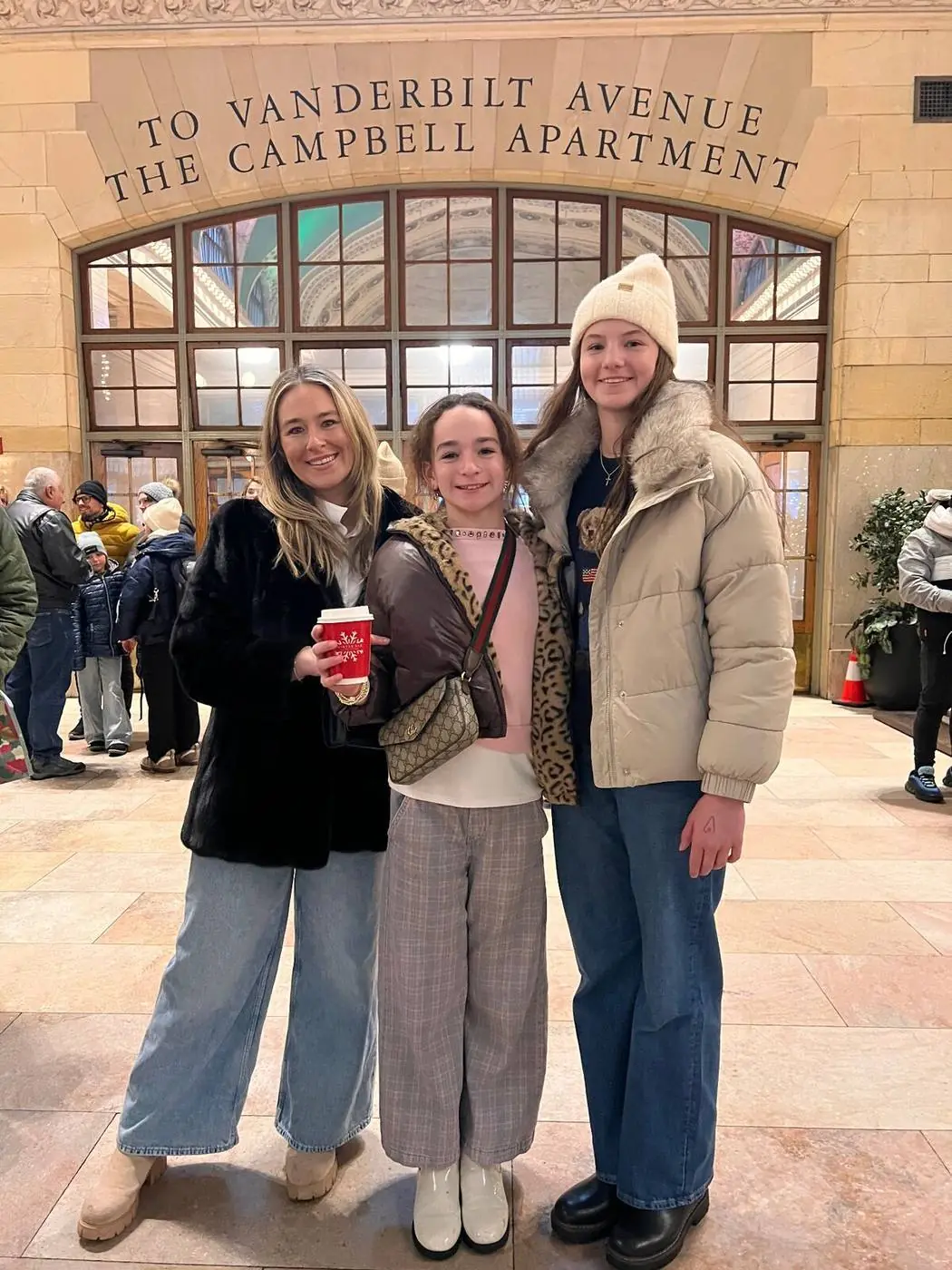 Visitors at Grand Central Terminal Vanderbilt Avenue entrance - Gossip Girl locations tour New York