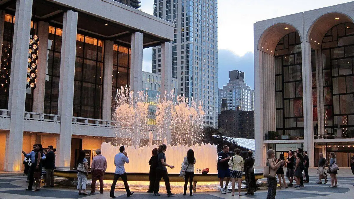 Lincoln Center for the Performing Arts at 10 Lincoln Center Plaza, New York, NY 10023 - Gossip Girl Tours NYC filming location