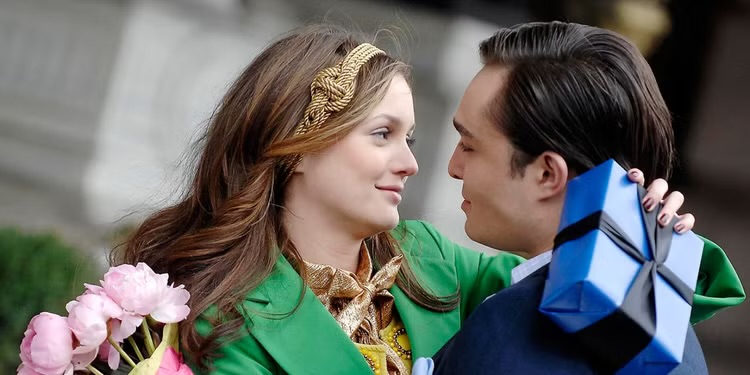 Blair Waldorf and Chuck Bass romantic scene at The Plaza Hotel - Gossip Girl iconic couple moment NYC