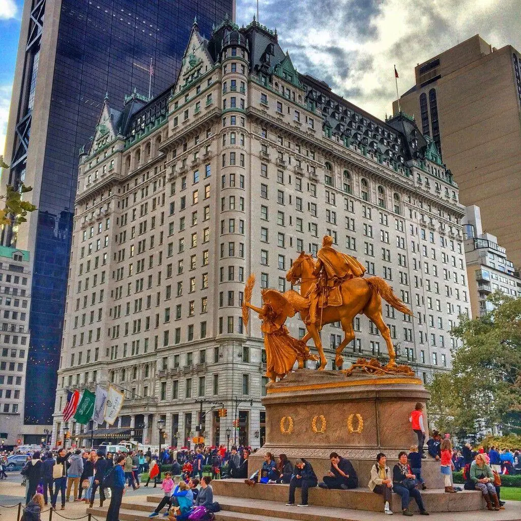 The Plaza Hotel at 768 5th Ave, New York, NY 10019 - Gossip Girl Tours NYC filming location