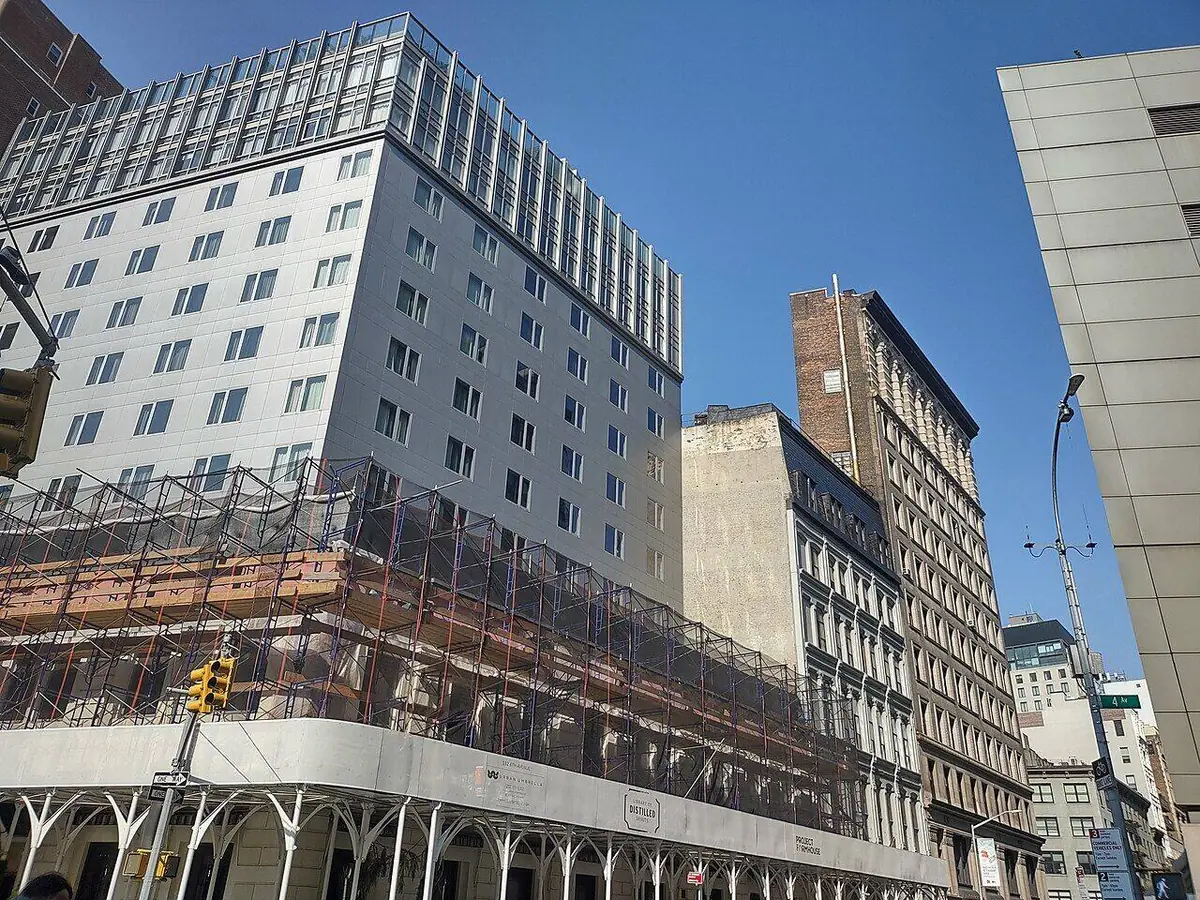 W Hotel Union Square at 201 Park Ave S, New York, NY 10003 - Gossip Girl Tours NYC filming location