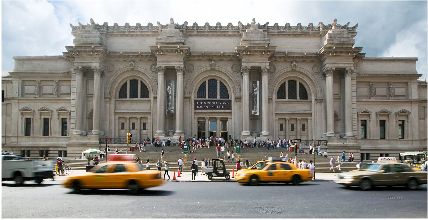 The Metropolitan Museum of Art steps on Fifth Avenue, a Gossip Girl Tours NYC filming location