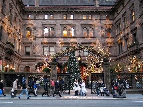 New York Palace Hotel courtyard, a Gossip Girl Tours filming location in Midtown Manhattan