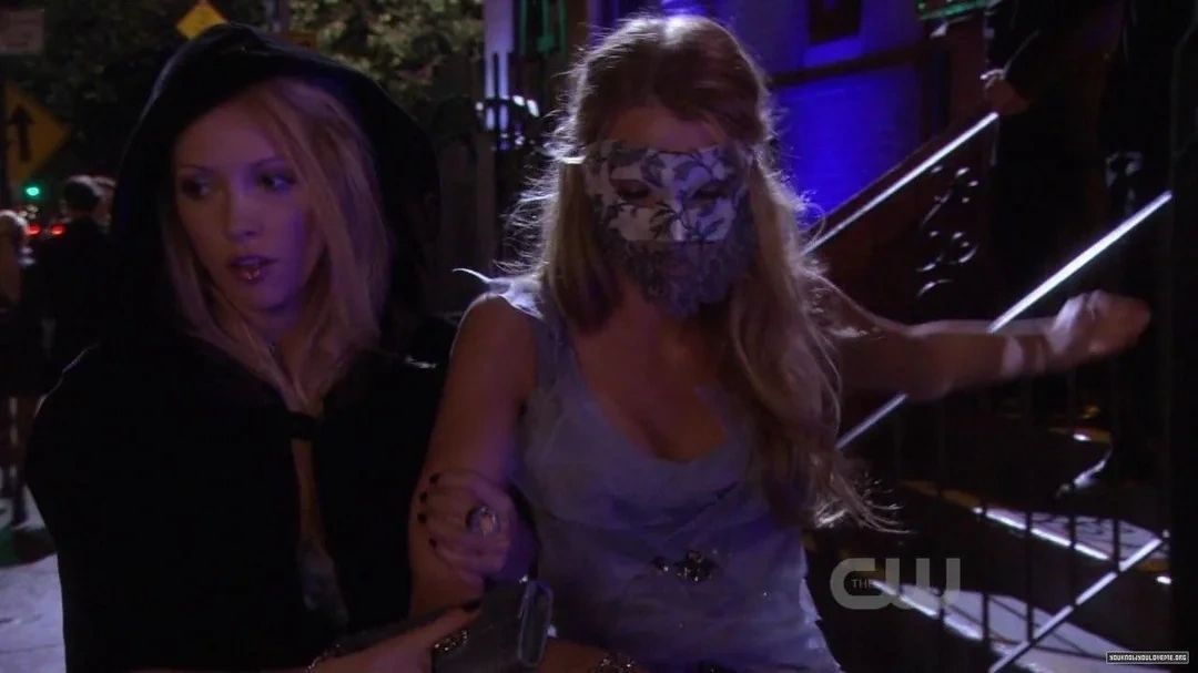 Juliet Leaves Serena for Dead 