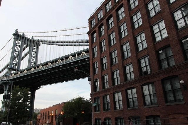 The Humphrey loft building in Brooklyn, a Gossip Girl Tours filming location