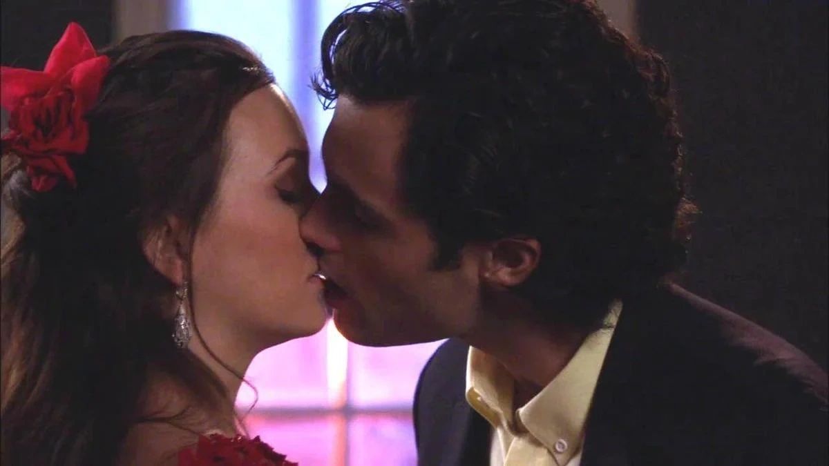 Dan and Blair Kiss