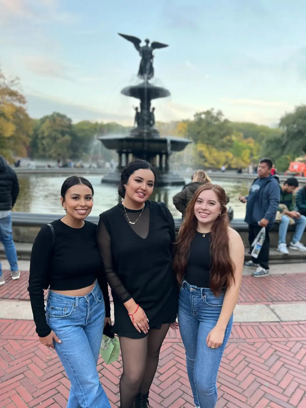 Gossip Girl Tours guests at Bethesda Fountain in Central Park, New York City