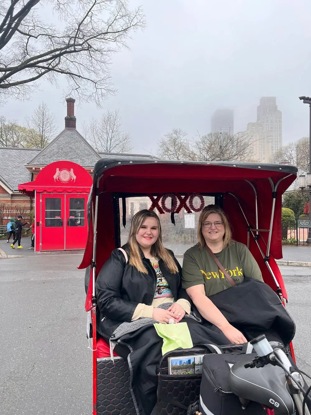 Gossip Girl pedicab tour passing the Central Park kiosk with Gossip Girl Tours guests in New York